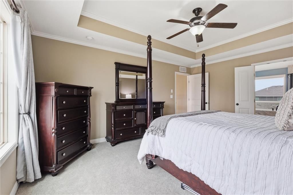 2308 W Piatt Lane — photo 16