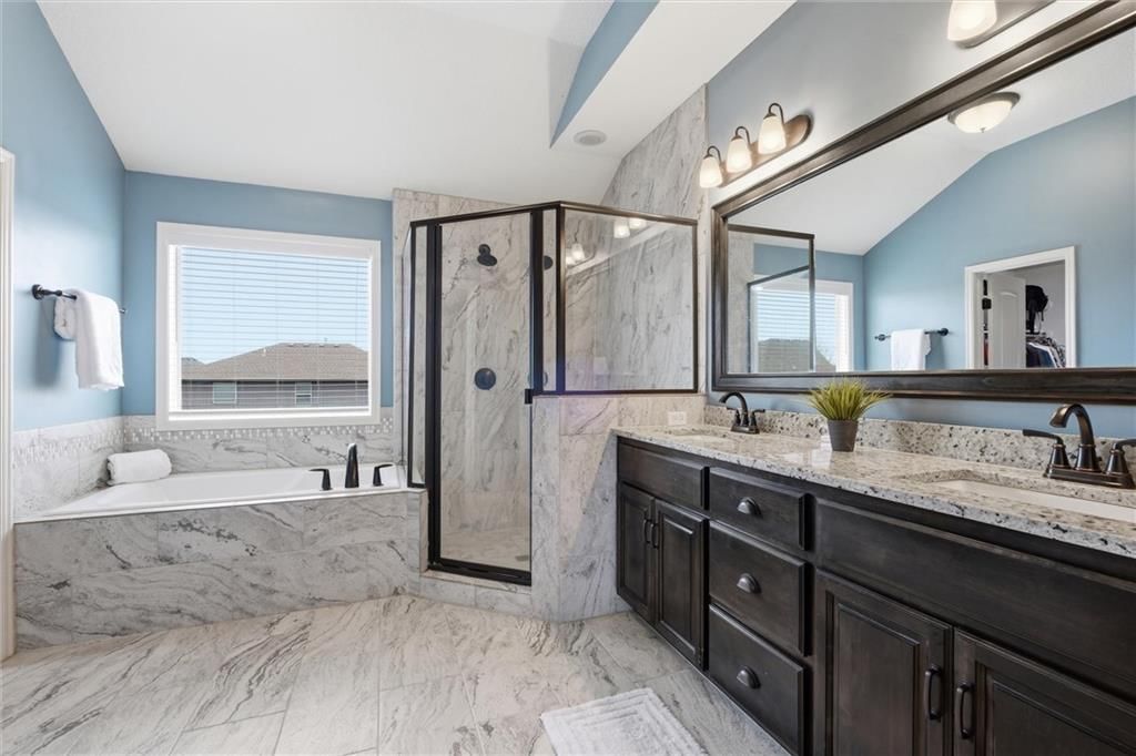 2308 W Piatt Lane — photo 17