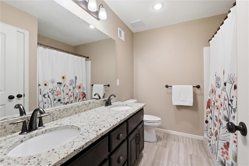 2308 W Piatt Lane — photo 23