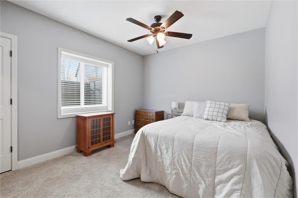 2308 W Piatt Lane — photo 30