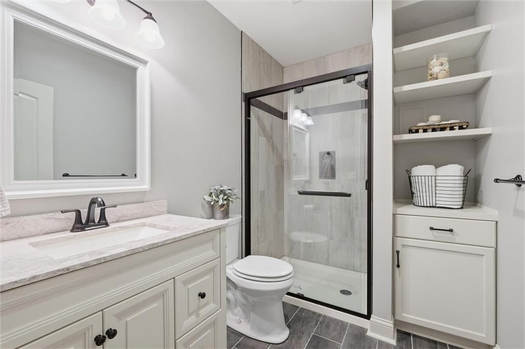 2308 W Piatt Lane — photo 32