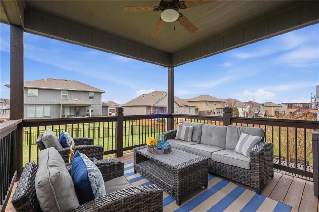 2308 W Piatt Lane — photo 33