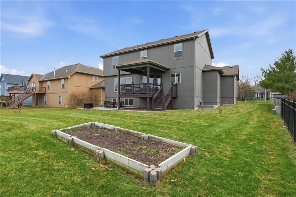 2308 W Piatt Lane — photo 38