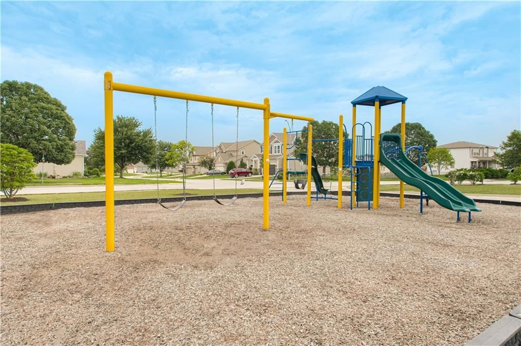 4524 SW Berkshire Drive — photo 48
