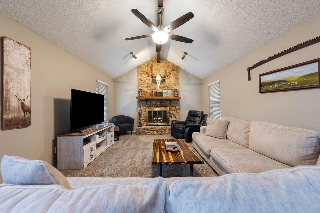 706 Ozark Short Line Street — photo 3
