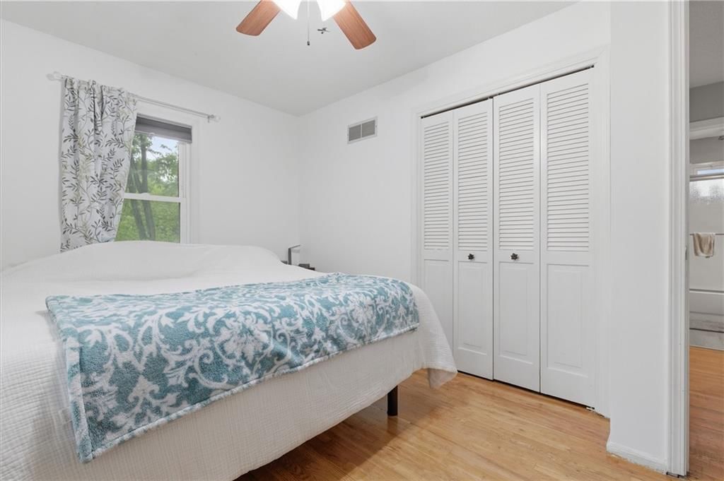 1922 N Redwood Drive — photo 12