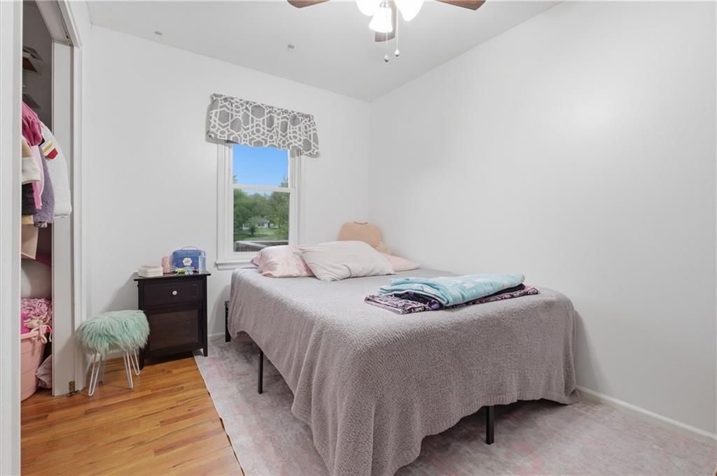 1922 N Redwood Drive — photo 16
