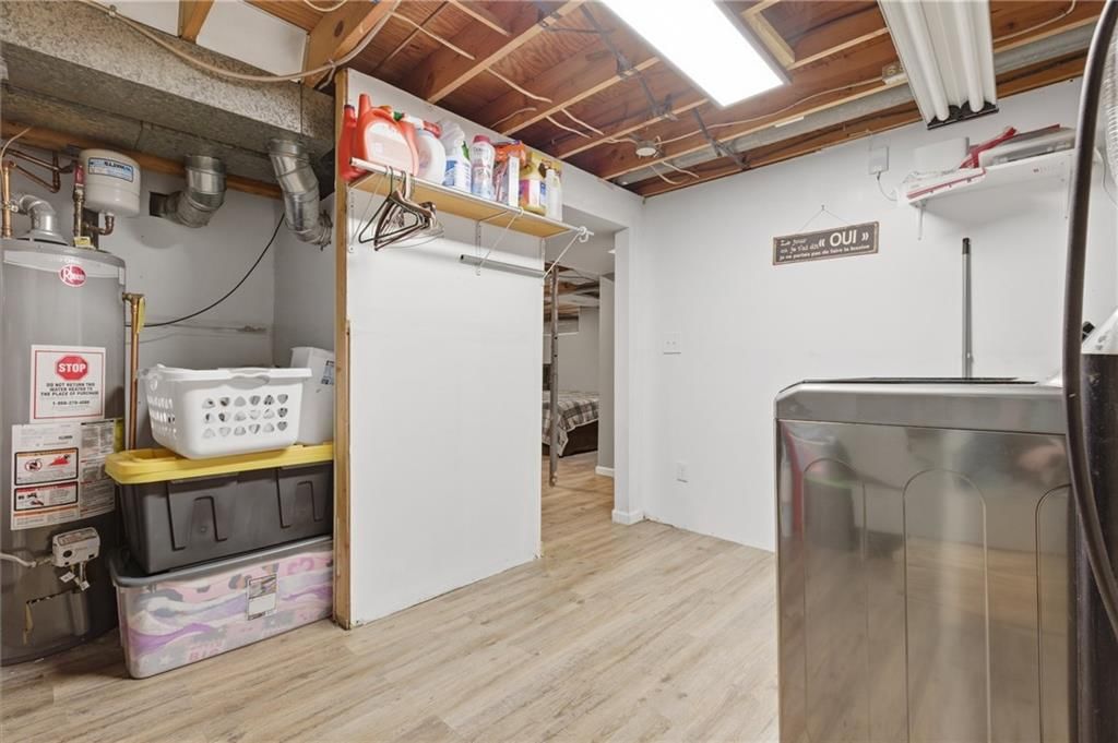 1922 N Redwood Drive — photo 18