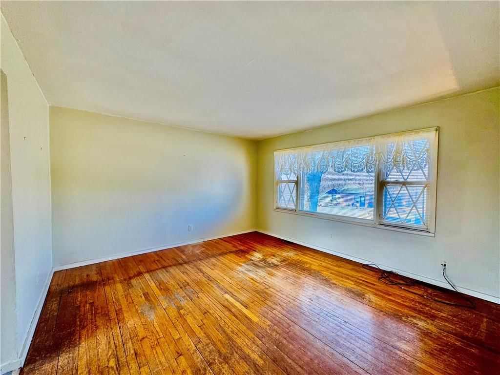 101 Collette Street — photo 2