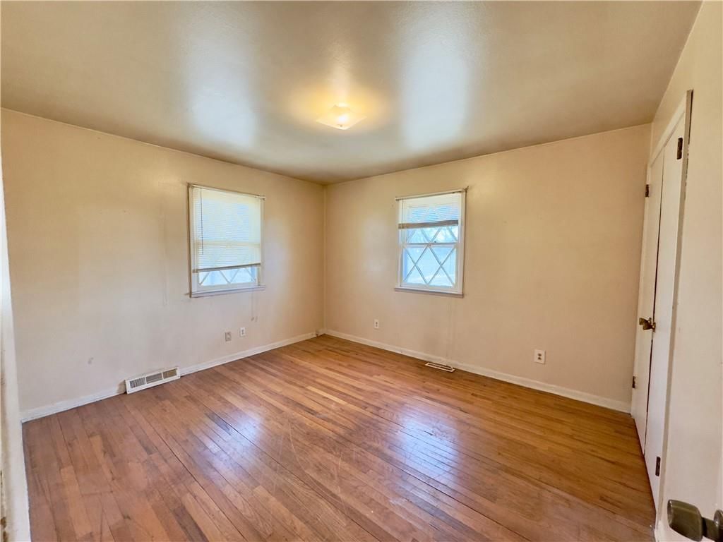 101 Collette Street — photo 6