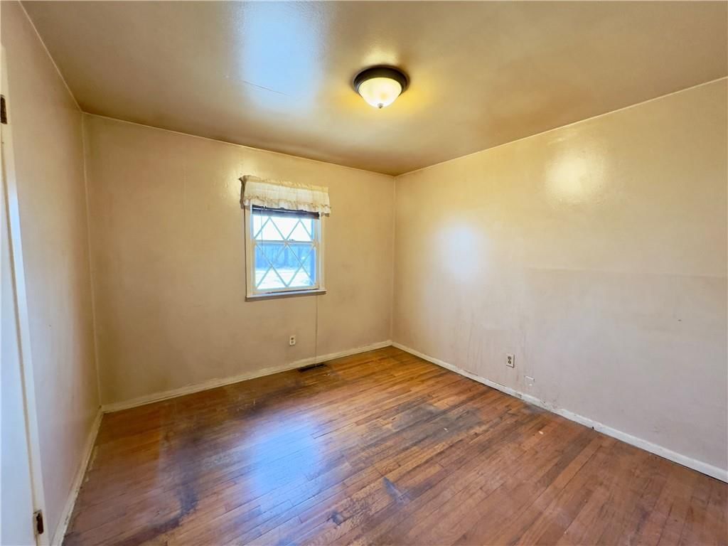101 Collette Street — photo 8