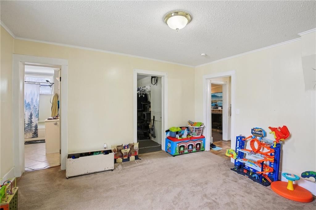 743 S Locust Street — photo 16