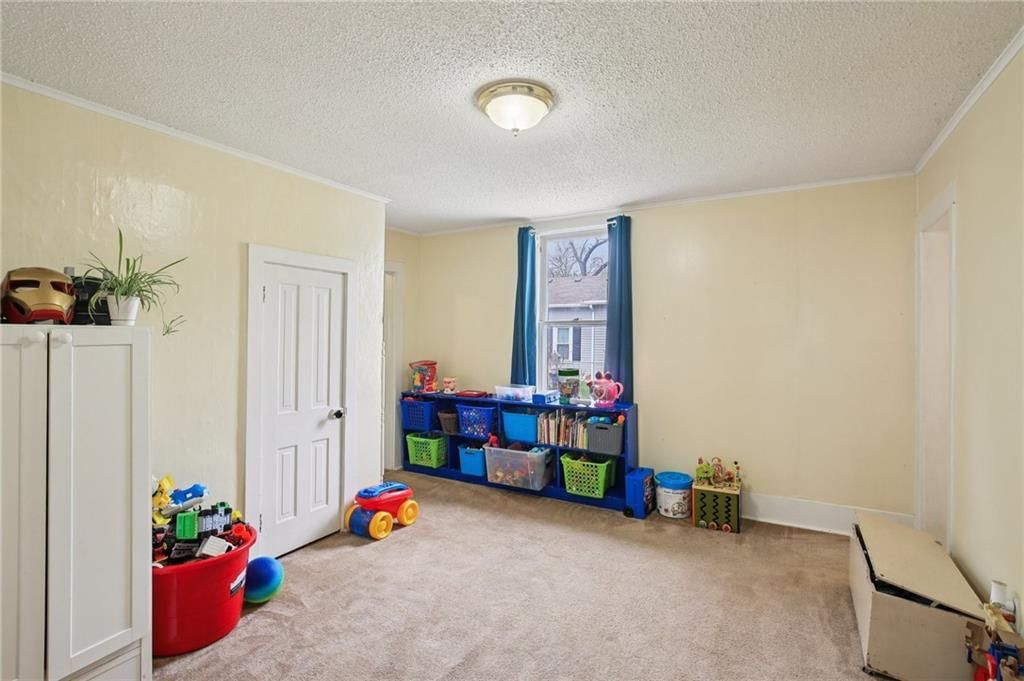 743 S Locust Street — photo 18