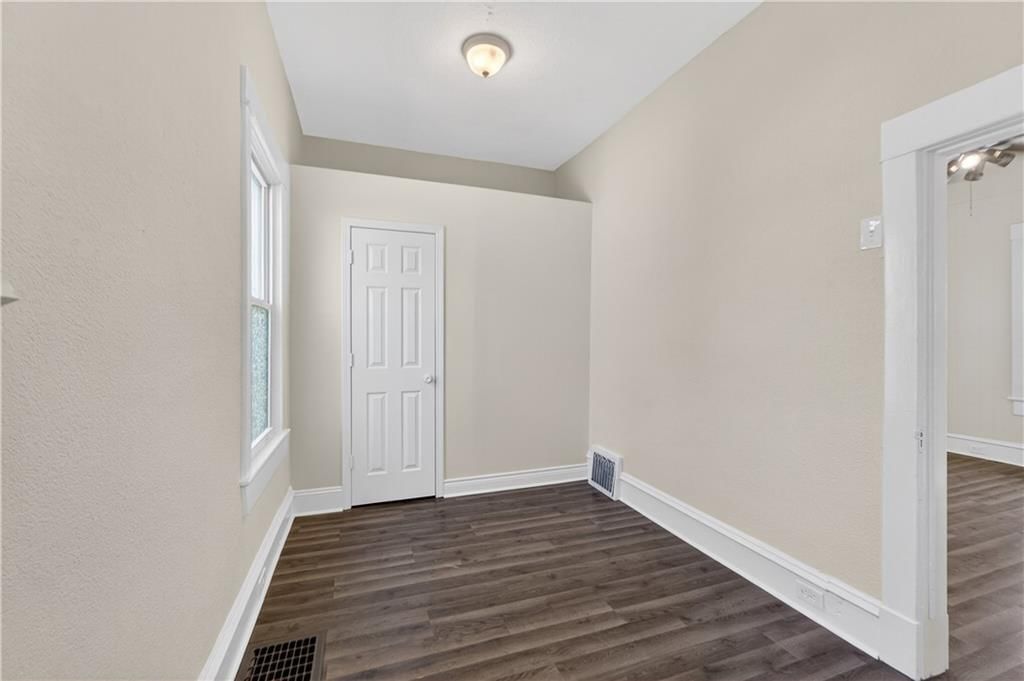 411 N Lawndale Avenue — photo 11