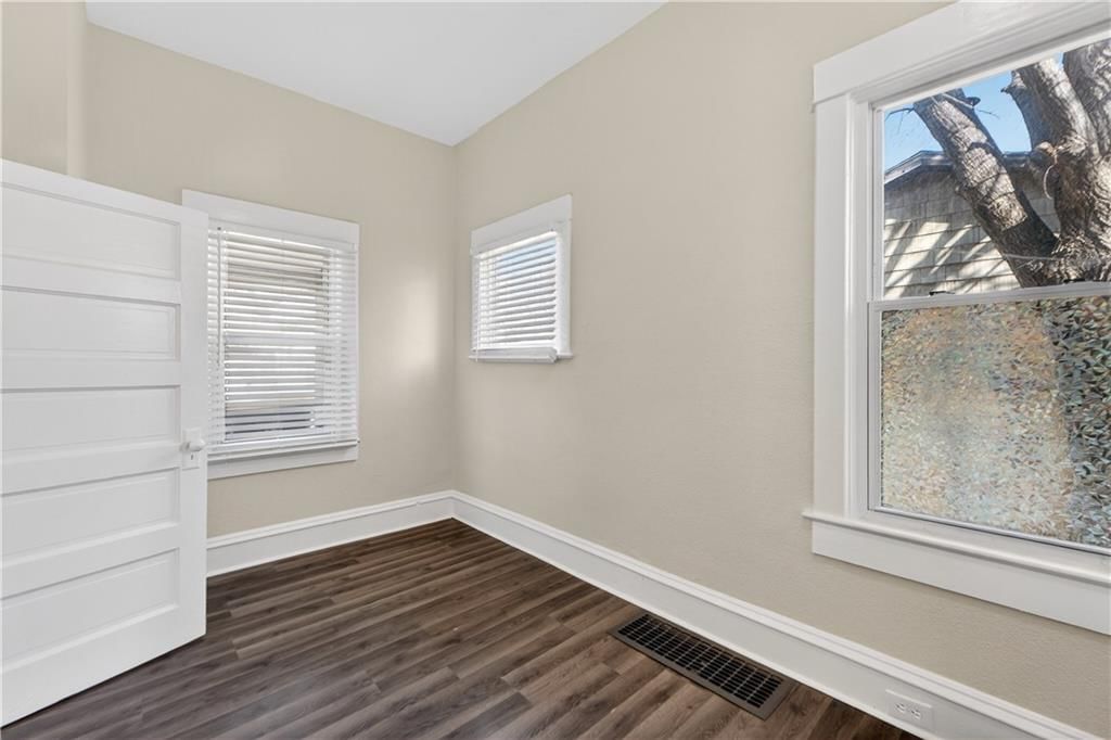 411 N Lawndale Avenue — photo 13