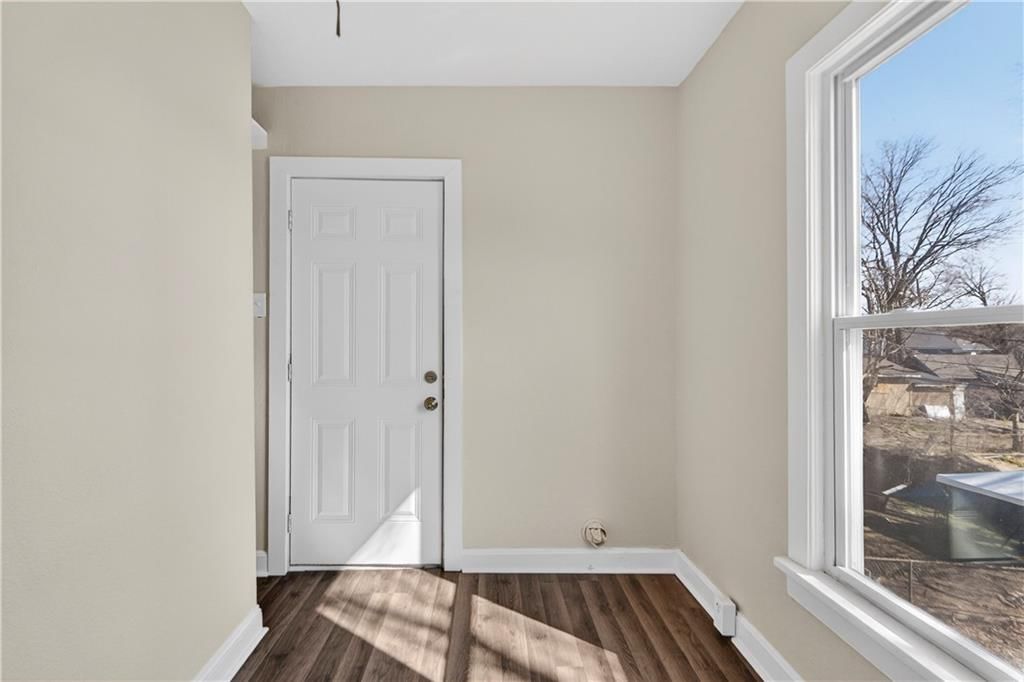 411 N Lawndale Avenue — photo 23