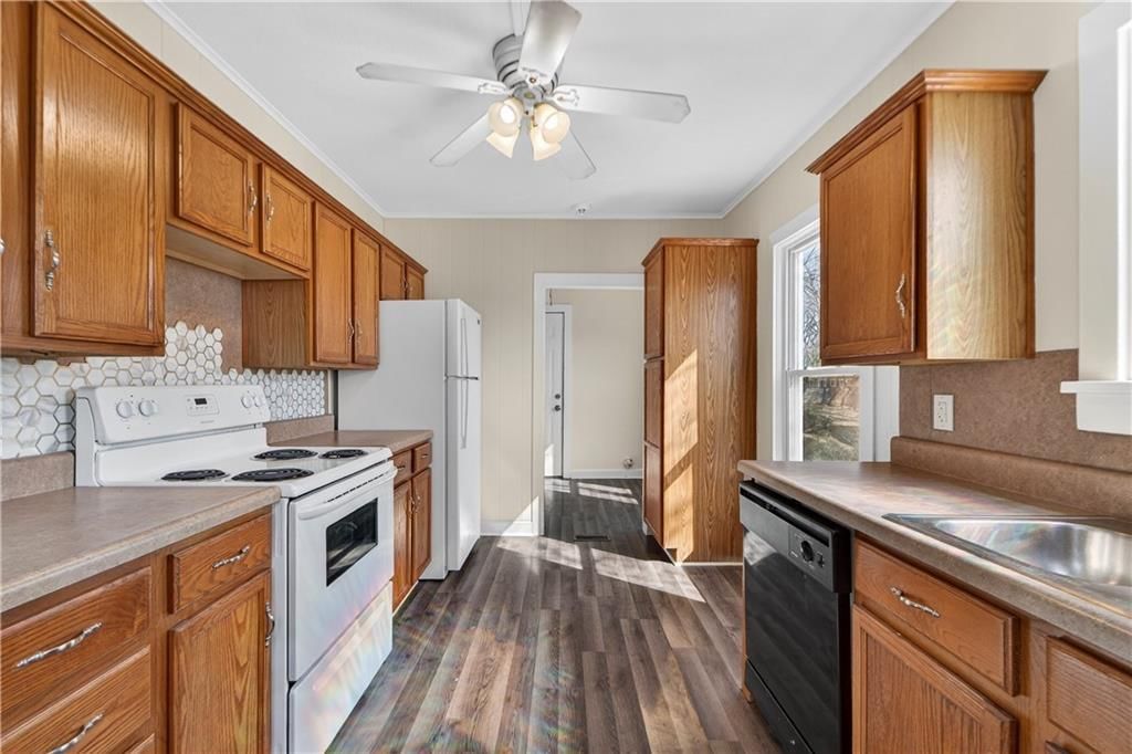 411 N Lawndale Avenue — photo 24
