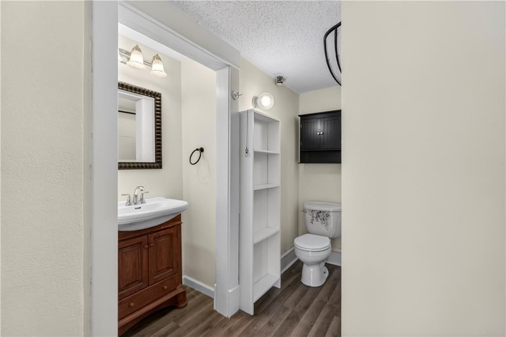 411 N Lawndale Avenue — photo 33