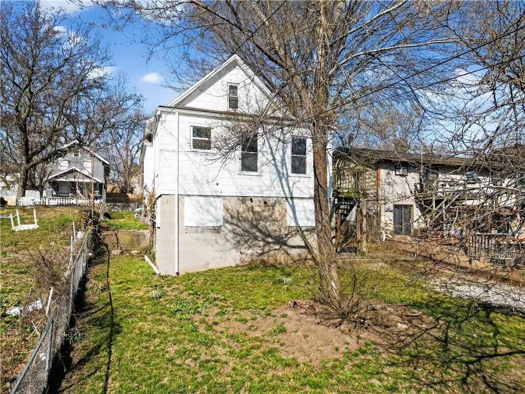 411 N Lawndale Avenue — photo 45