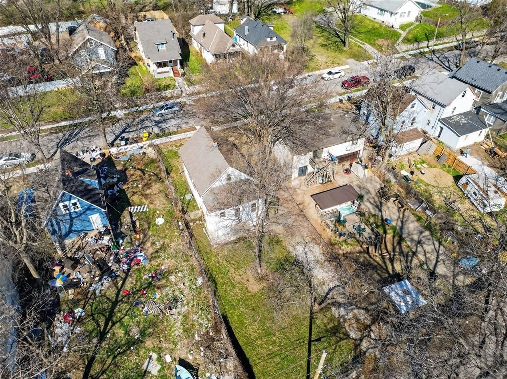 411 N Lawndale Avenue — photo 48