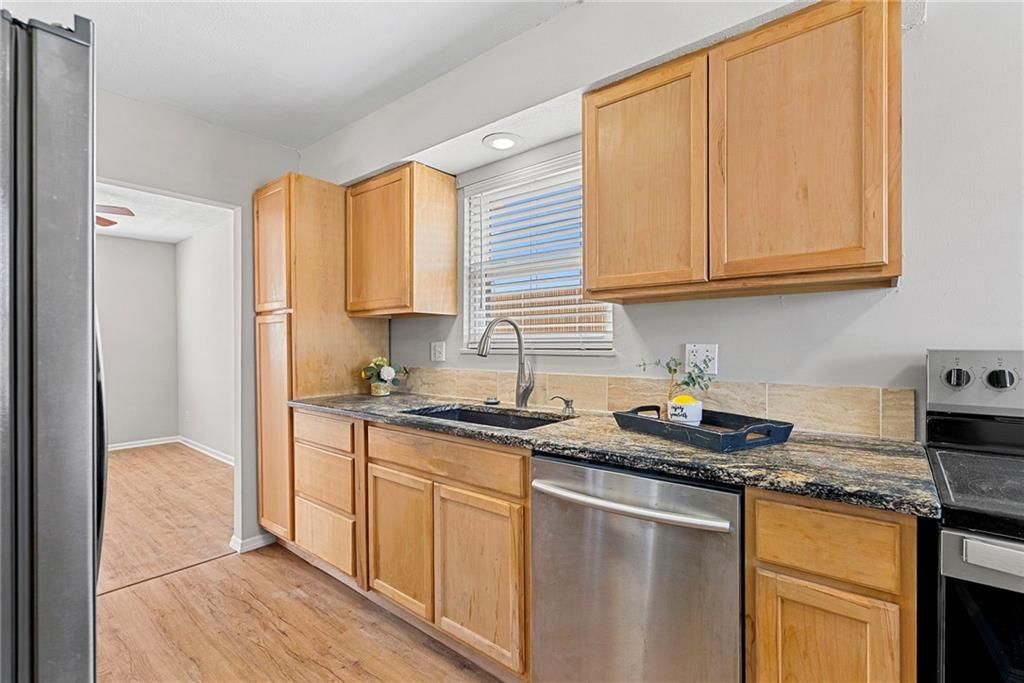 11007 W 90th Terrace — photo 4