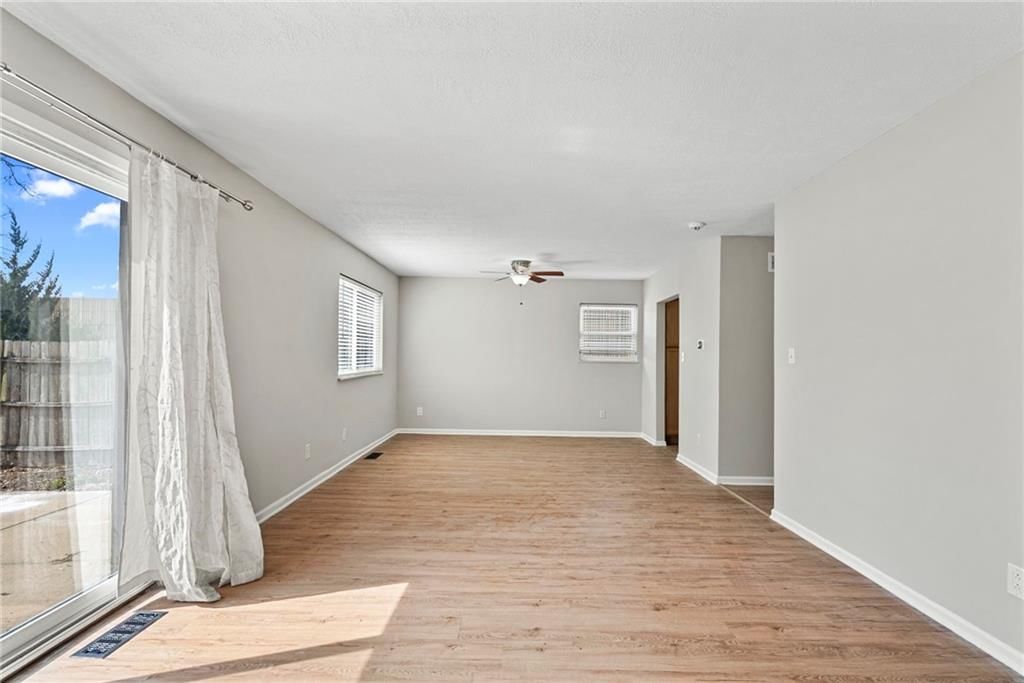 11007 W 90th Terrace — photo 9