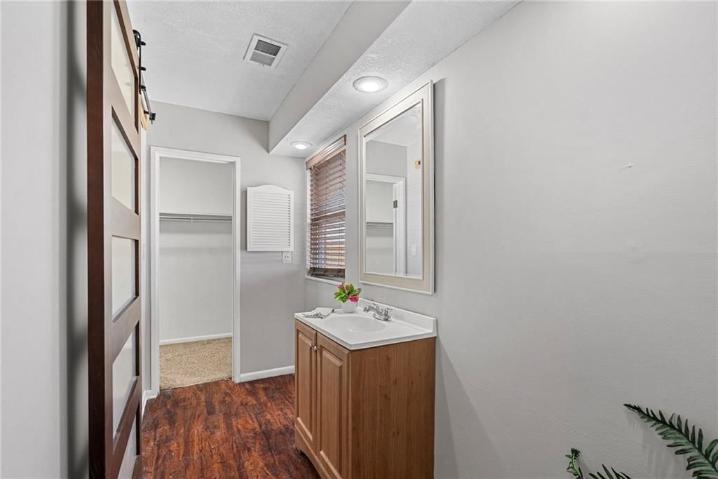 11007 W 90th Terrace — photo 14