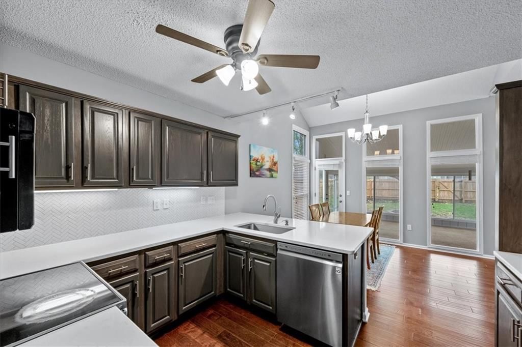 2213 S Central Street — photo 11