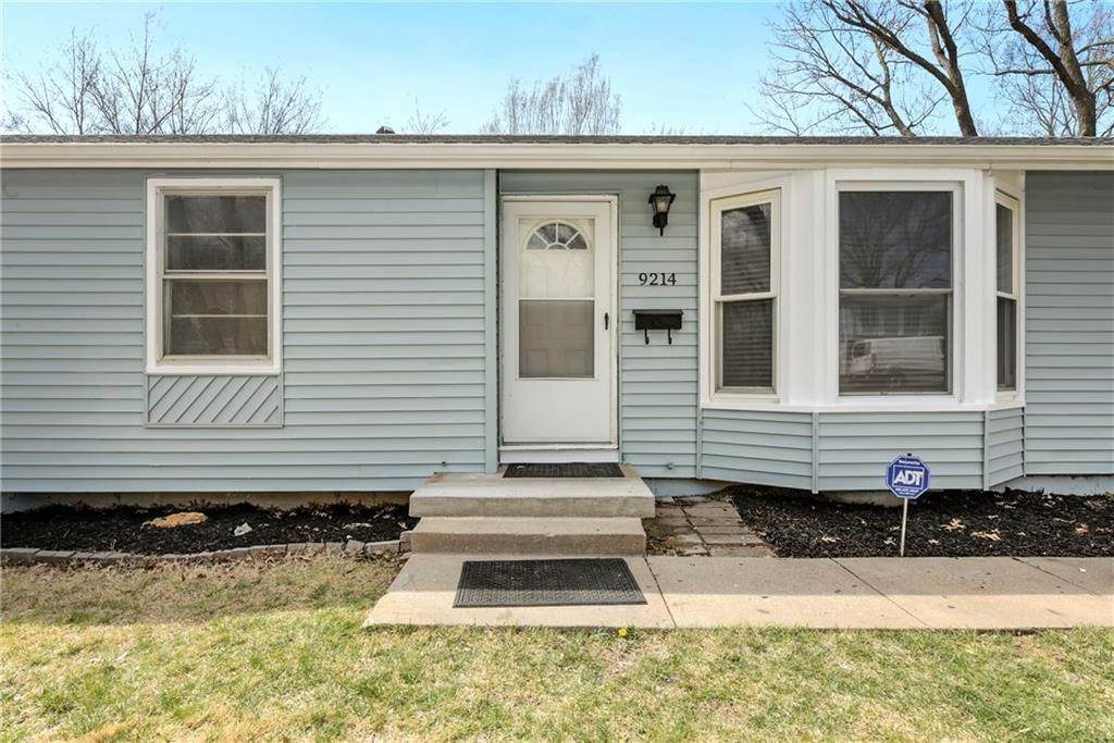 9214 Manchester Avenue — photo 2