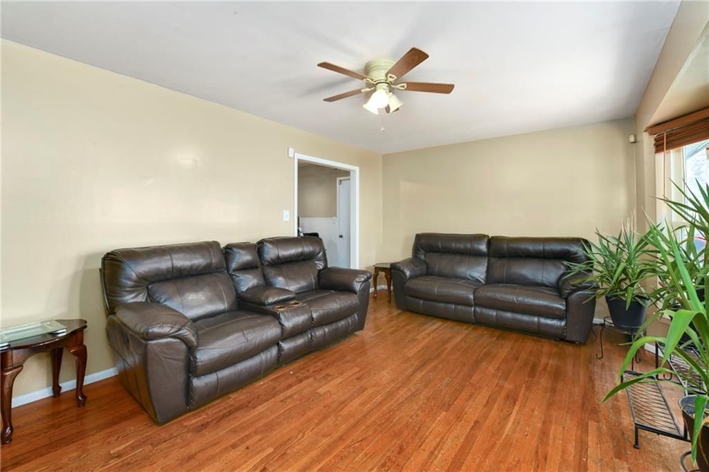 9214 Manchester Avenue — photo 3