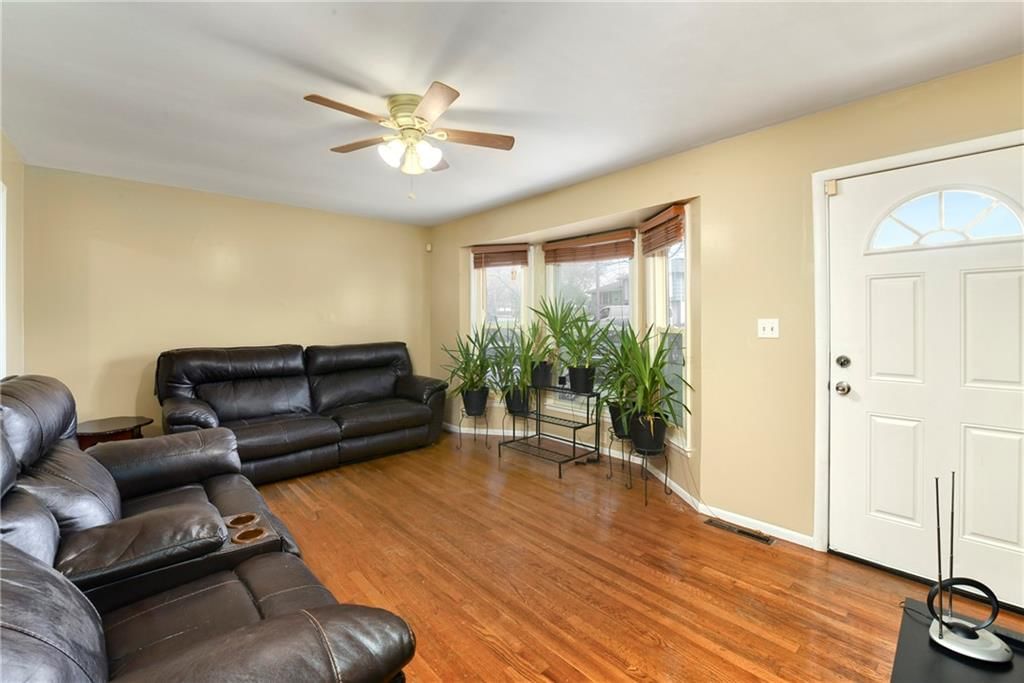 9214 Manchester Avenue — photo 4