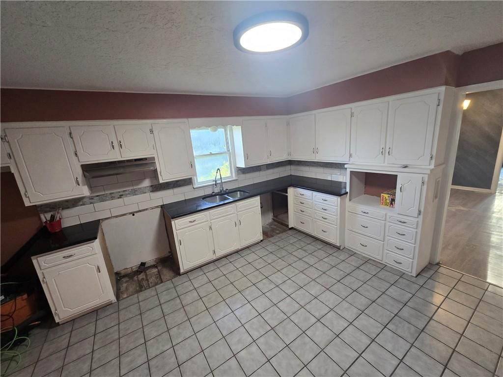1402 S Dodgion Avenue — photo 5