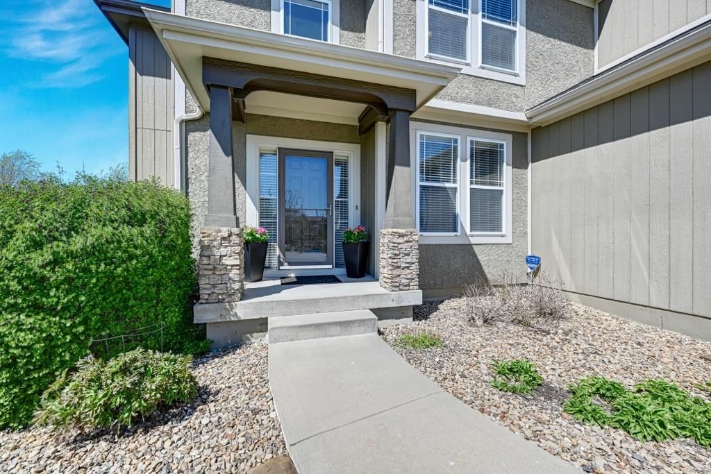 12132 S Redbud Lane — photo 2