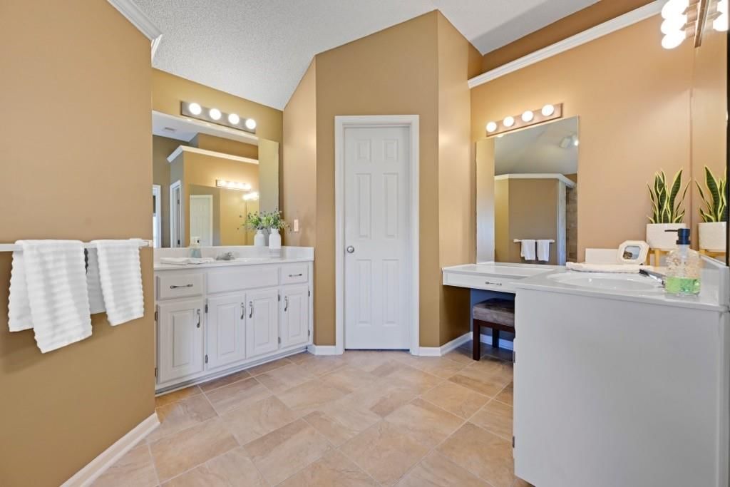 12132 S Redbud Lane — photo 31
