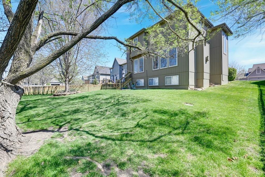 12132 S Redbud Lane — photo 37