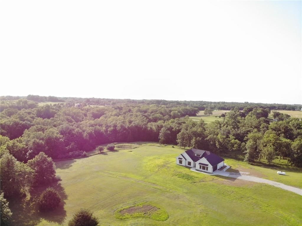 3602 SE 228th Street, Lathrop, MO