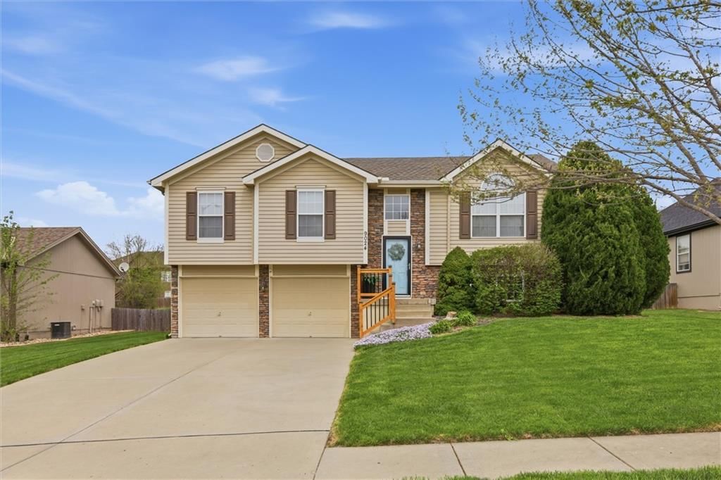 9024 NE 103rd Street, Kansas City, MO