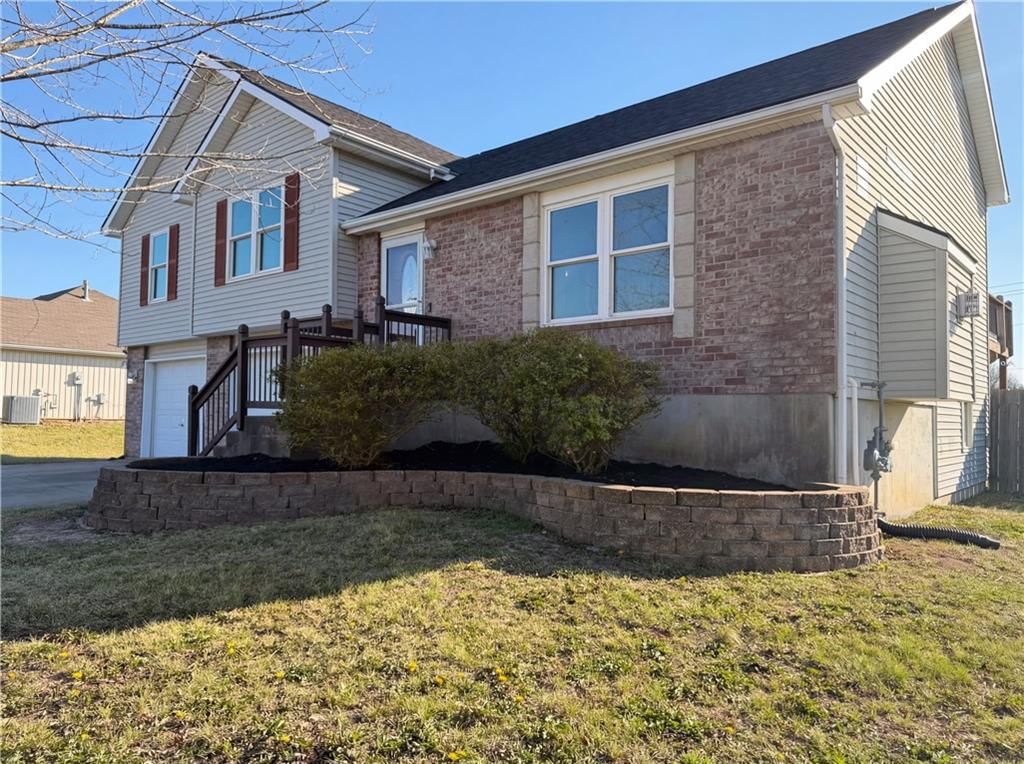 709 Woodland Circle — photo 8