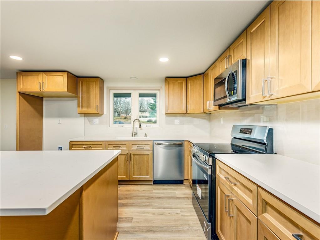 7417 N Highland Avenue — photo 7