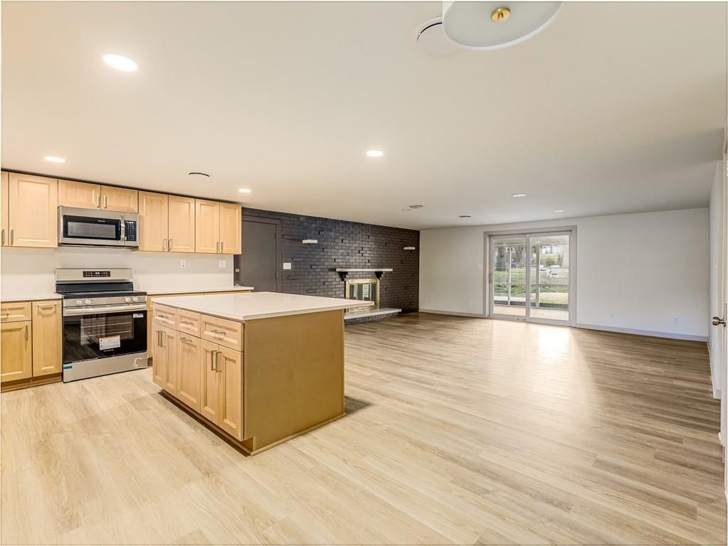 7417 N Highland Avenue — photo 8