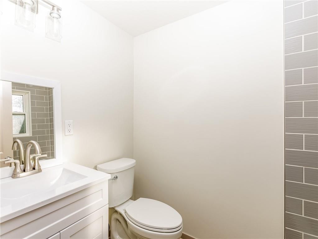 7417 N Highland Avenue — photo 15