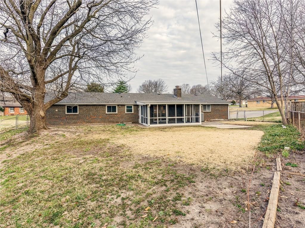 7417 N Highland Avenue — photo 22