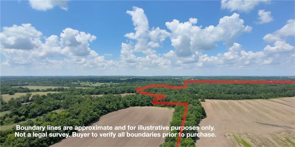 Photo 6 of 7 - 39502 E Gillespie Road, Oak Grove, MO 64075