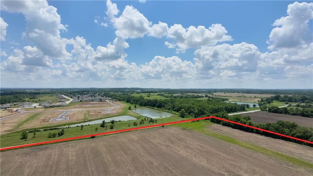Photo 7 of 7 - 39502 E Gillespie Road, Oak Grove, MO 64075