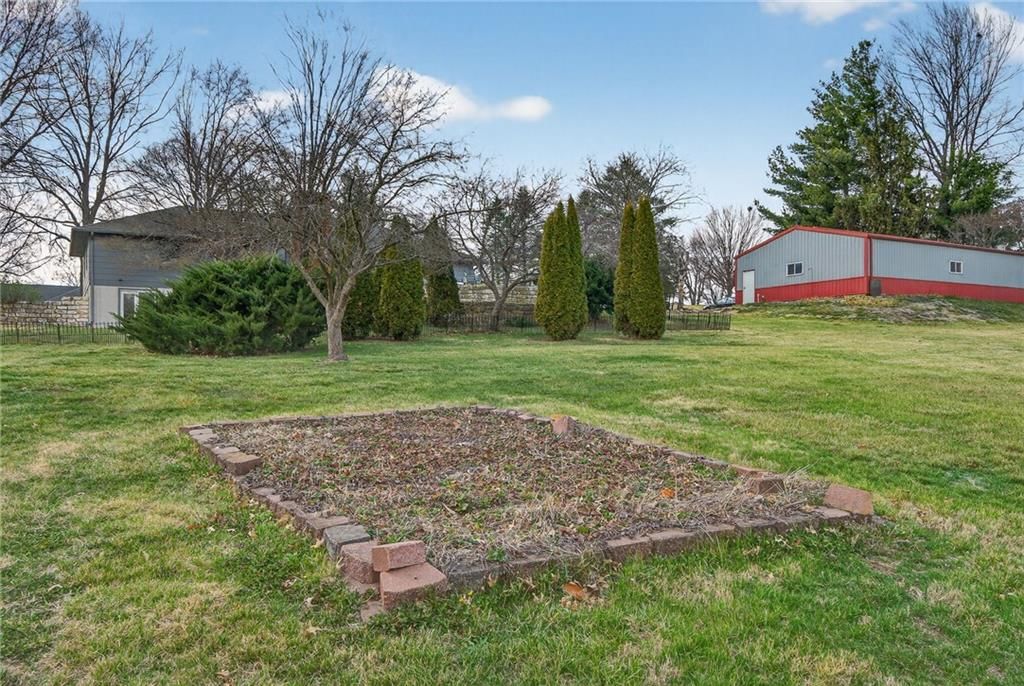 2103 NE 85th Road — photo 32