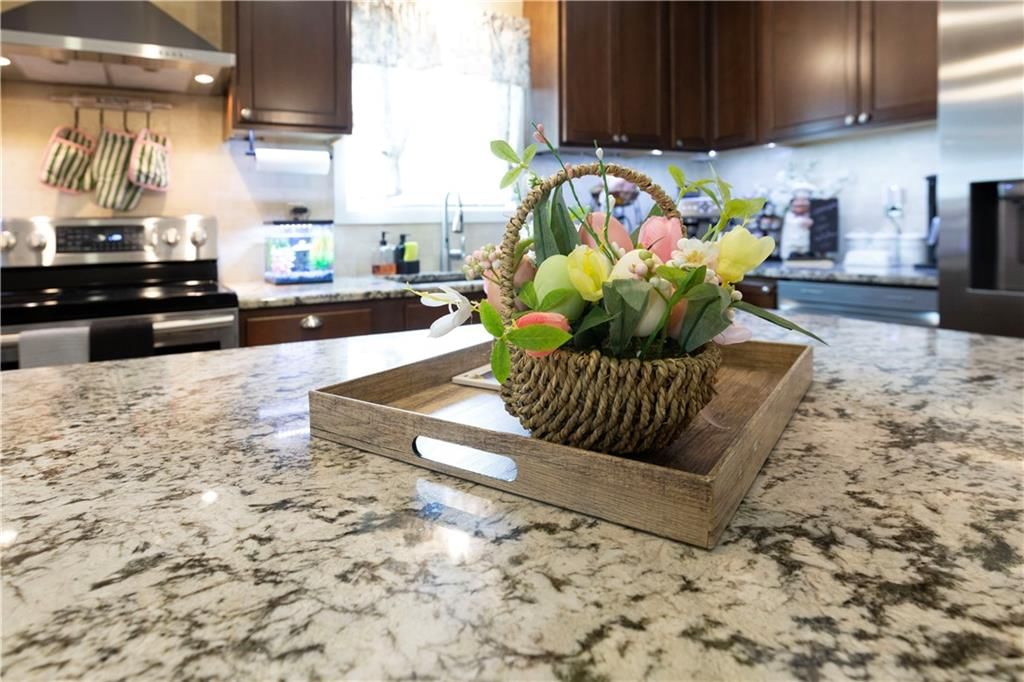 1802 S Arrowhead Drive — photo 5