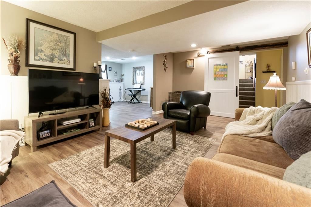 1802 S Arrowhead Drive — photo 23