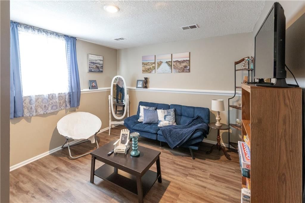 1802 S Arrowhead Drive — photo 25