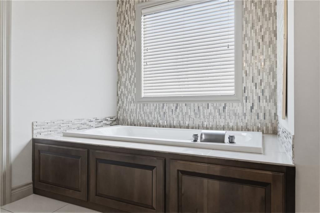 9014 Chestnut Street — photo 25