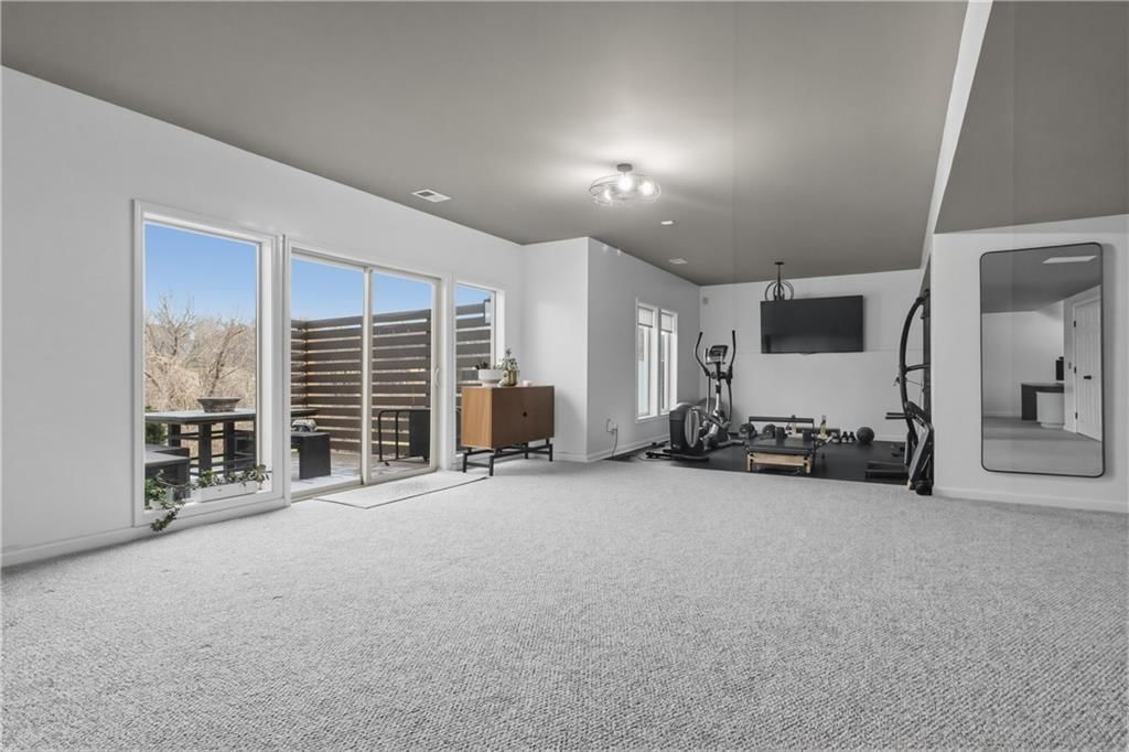 9014 Chestnut Street — photo 41